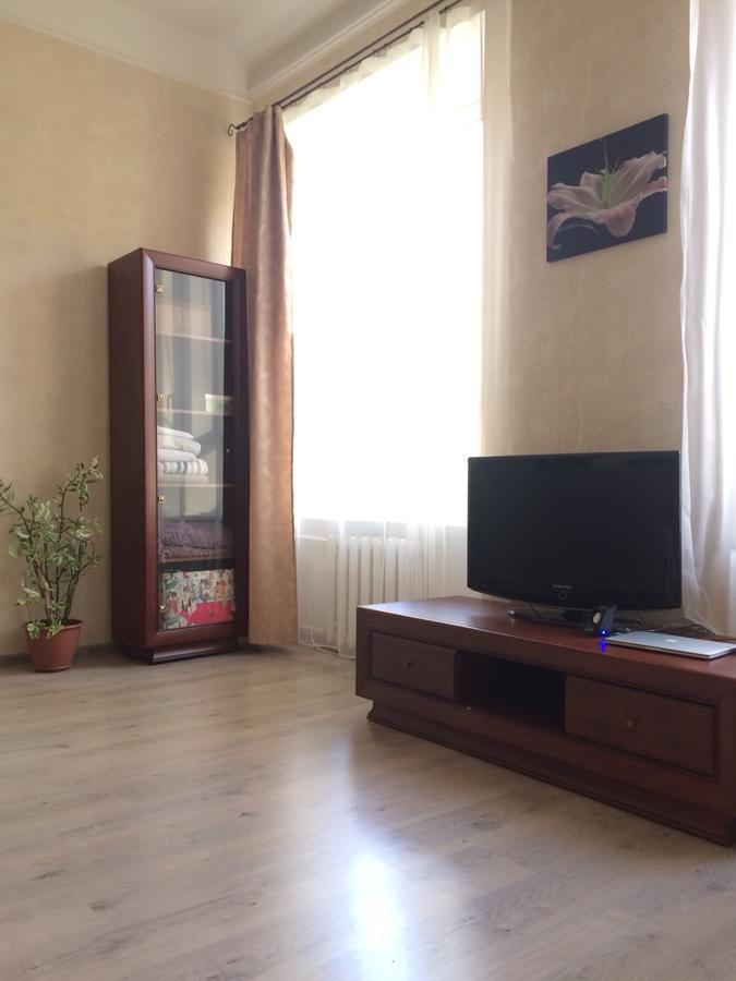 2-Kh Kom-Ia Kvartira V Tsentre Odessy Odessa Exterior foto